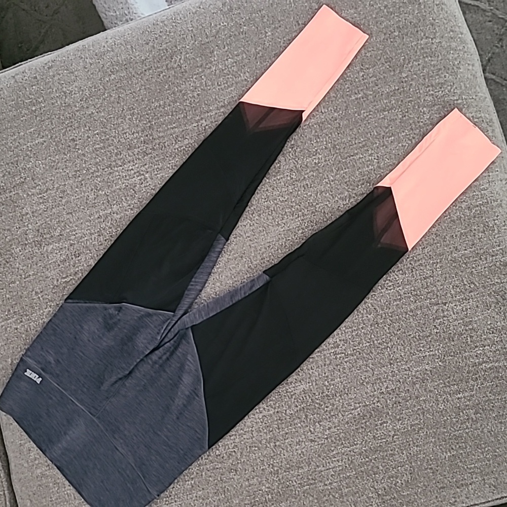 NWOT size small Victoria's Secret PINK leggings tights 🖤